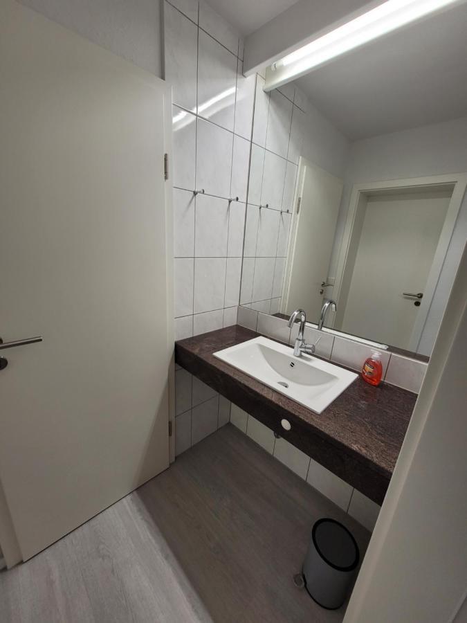Guesthouse Wi Rooms Jülich Eksteriør billede