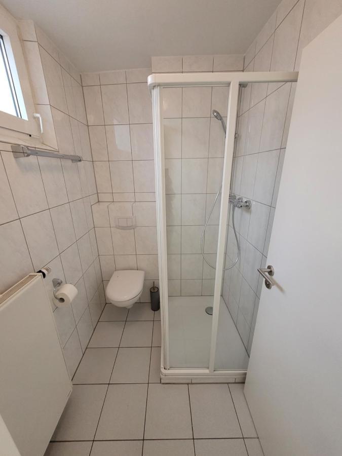 Guesthouse Wi Rooms Jülich Eksteriør billede